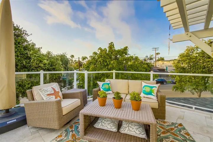 203 3rd Street, Encinitas, California 92024