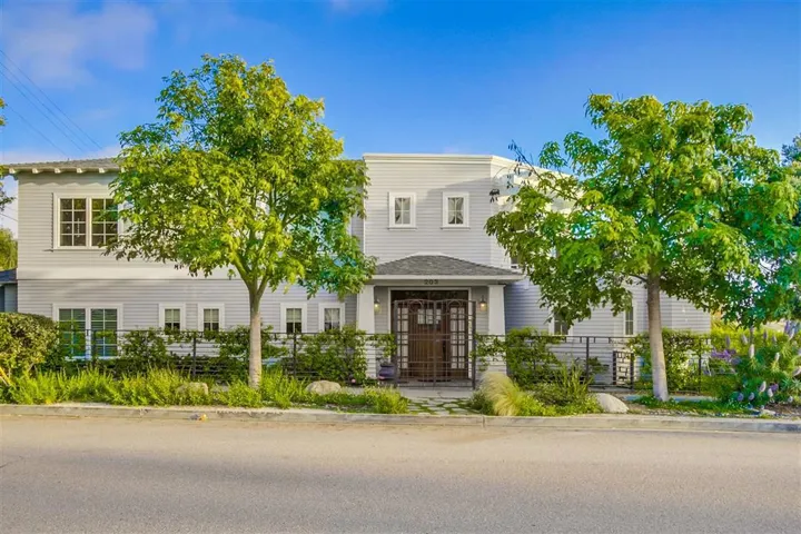 203 3rd Street, Encinitas, California 92024