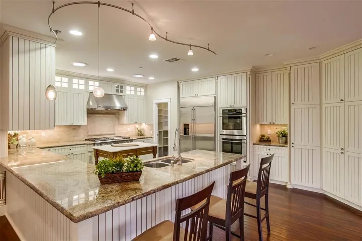 203 3rd Street, Encinitas, California 92024