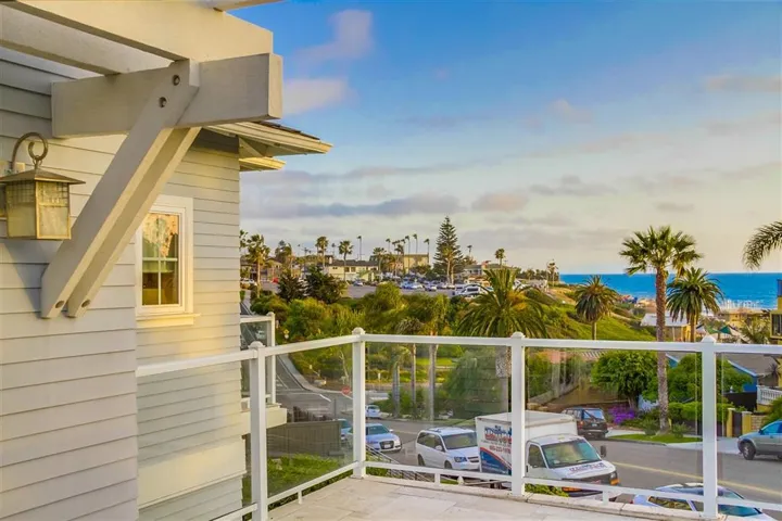 203 3rd Street, Encinitas, California 92024