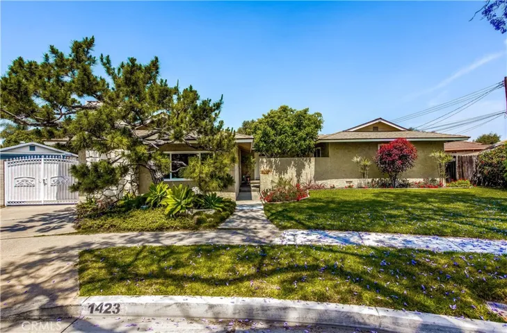 1423 E Beta Place, Anaheim, California 92805