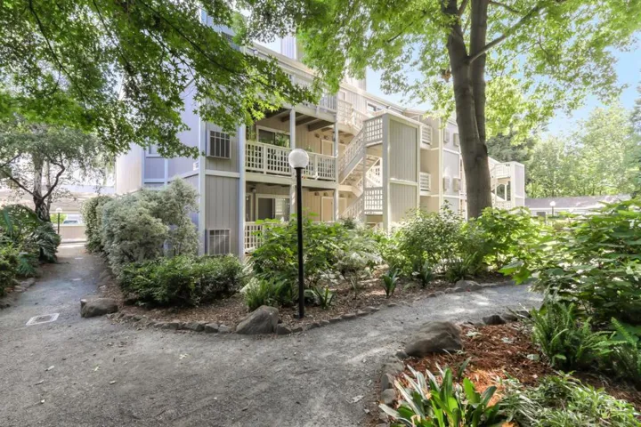 2715 Oak Road I, Walnut Creek, California 94597