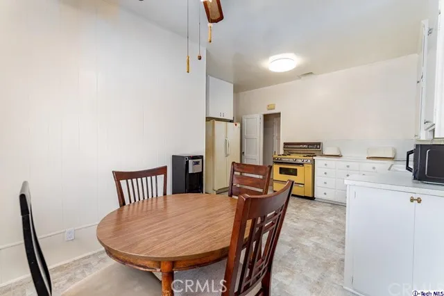 630 Raleigh Street, Glendale, California 91205