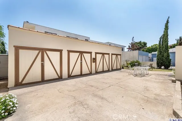 630 Raleigh Street, Glendale, California 91205