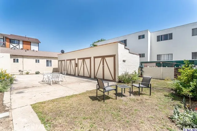 630 Raleigh Street, Glendale, California 91205