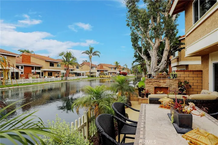 Private Back Patio with Fireplace and Water Views!