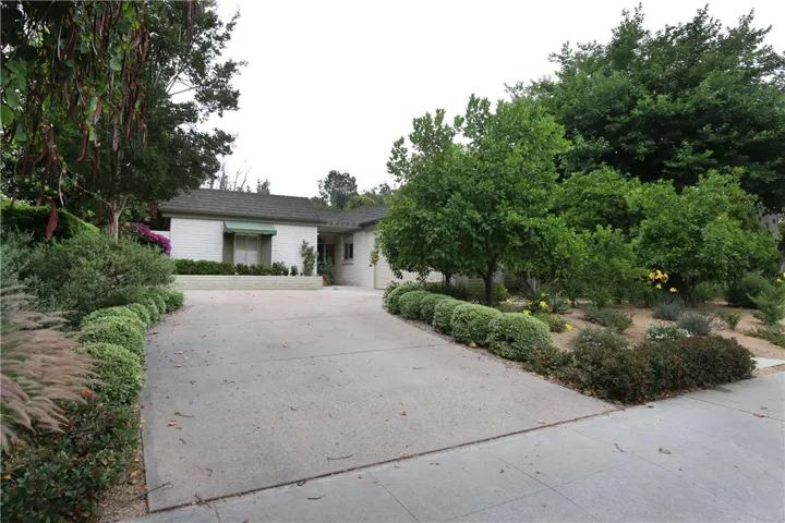 525 W 8th Street, Claremont, California 91711