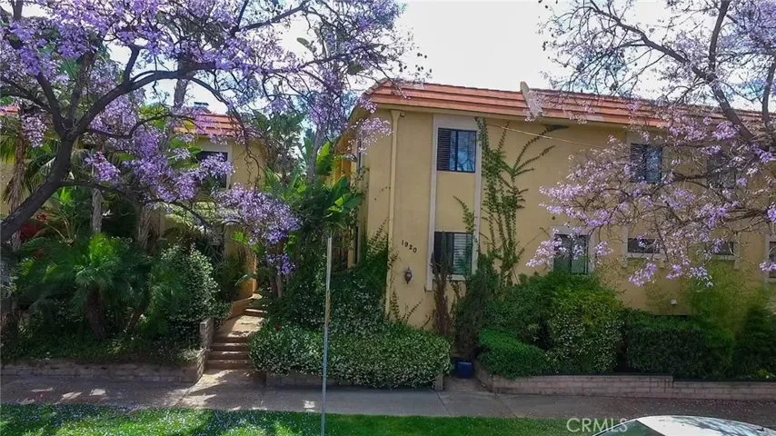 Front Of Building = Great Curb Appeal!