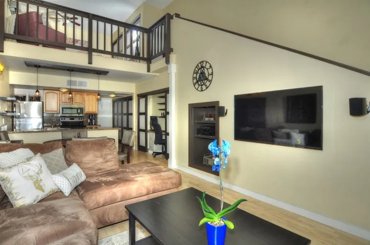 6131 Rancho Mission 306, San Diego, California 92108