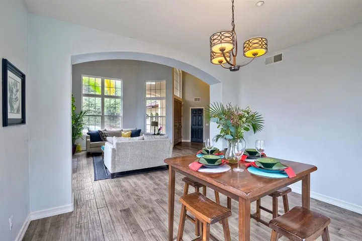 3261 Rosewood Lane, Escondido, California 92027