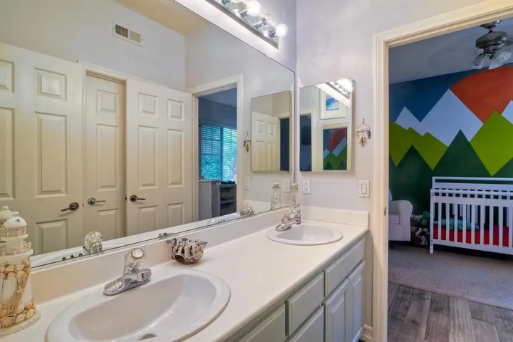 3261 Rosewood Lane, Escondido, California 92027