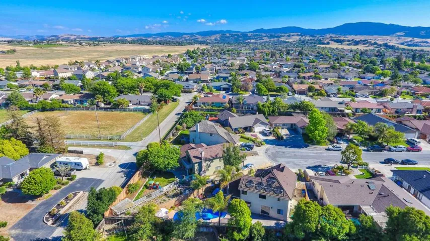 1650 Bodega Court, Hollister, California 95023