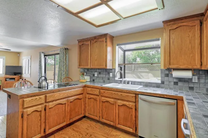 1650 Bodega Court, Hollister, California 95023
