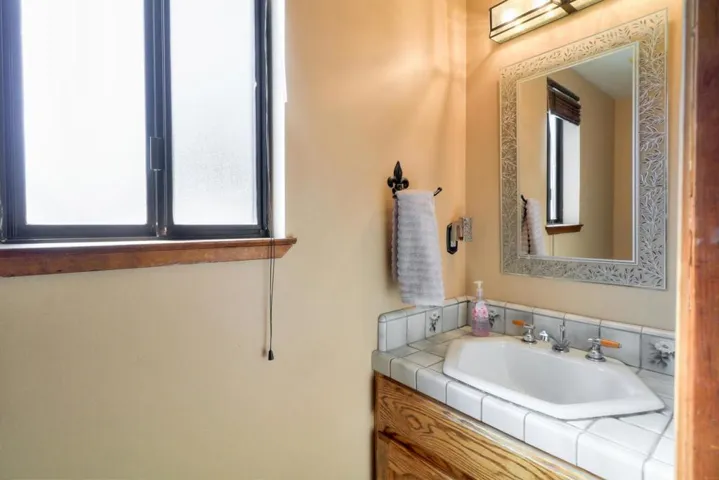 1650 Bodega Court, Hollister, California 95023