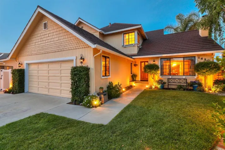 1650 Bodega Court, Hollister, California 95023