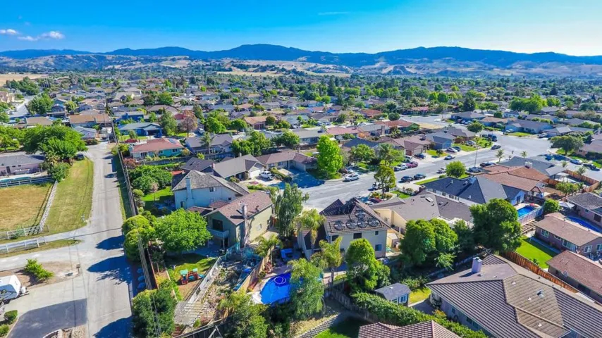 1650 Bodega Court, Hollister, California 95023