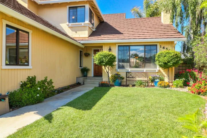 1650 Bodega Court, Hollister, California 95023