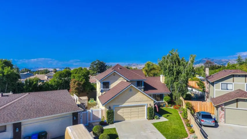 1650 Bodega Court, Hollister, California 95023