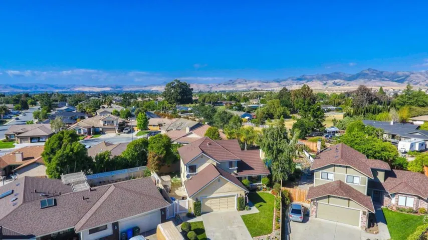 1650 Bodega Court, Hollister, California 95023