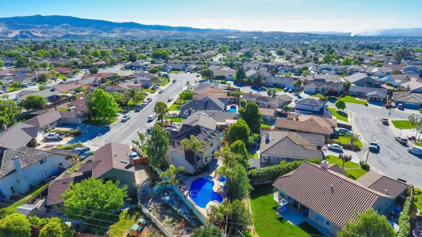 1650 Bodega Court, Hollister, California 95023