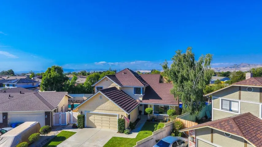1650 Bodega Court, Hollister, California 95023