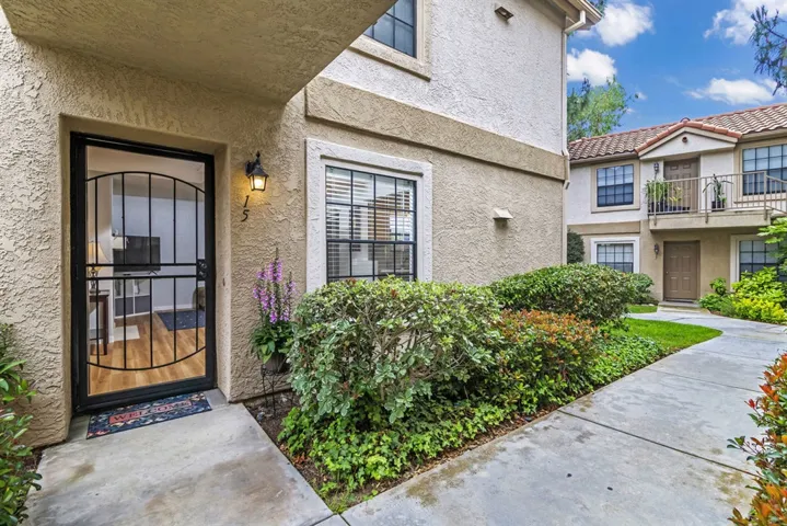 10303 Azuaga St 15, San Diego, California 92129