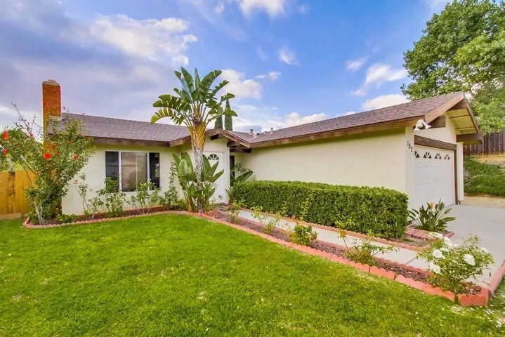 102 Oxbow, Encinitas, California 92024