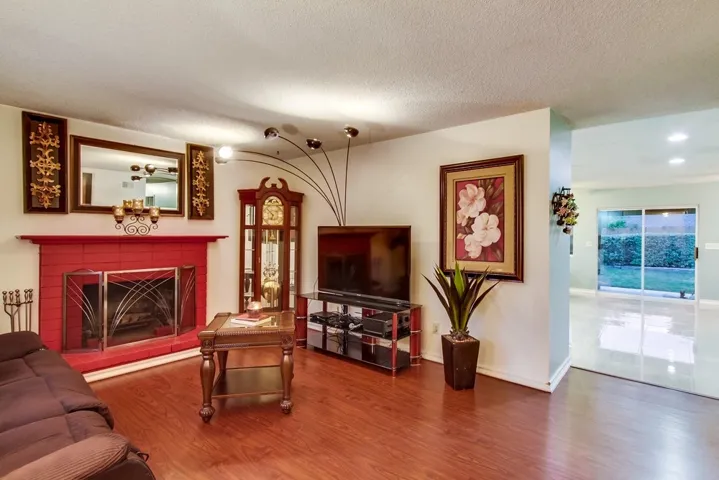 102 Oxbow, Encinitas, California 92024