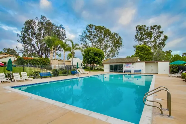 102 Oxbow, Encinitas, California 92024