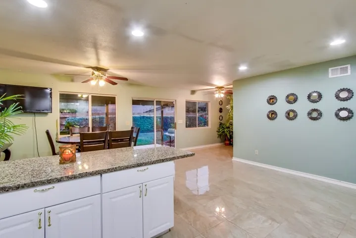 102 Oxbow, Encinitas, California 92024