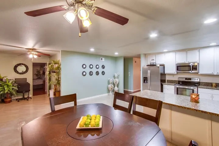 102 Oxbow, Encinitas, California 92024