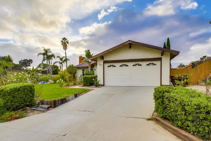 102 Oxbow, Encinitas, California 92024