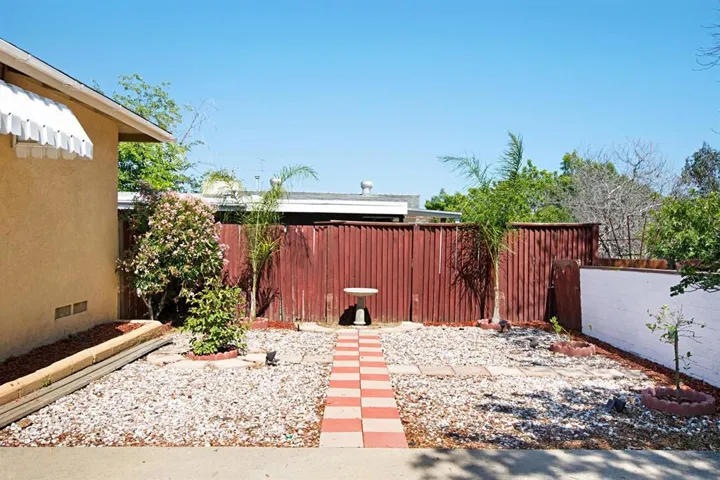6743 Vigo Drive, La Mesa, California 91942