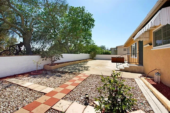 6743 Vigo Drive, La Mesa, California 91942