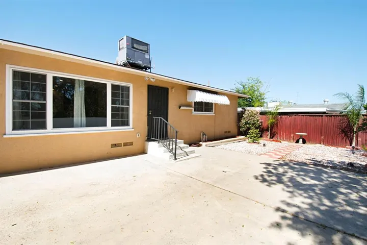 6743 Vigo Drive, La Mesa, California 91942