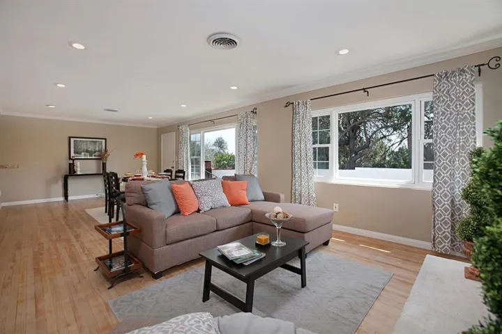 6743 Vigo Drive, La Mesa, California 91942