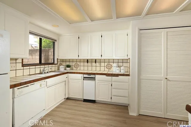 430 W Dryden Street 6, Glendale, California 91202