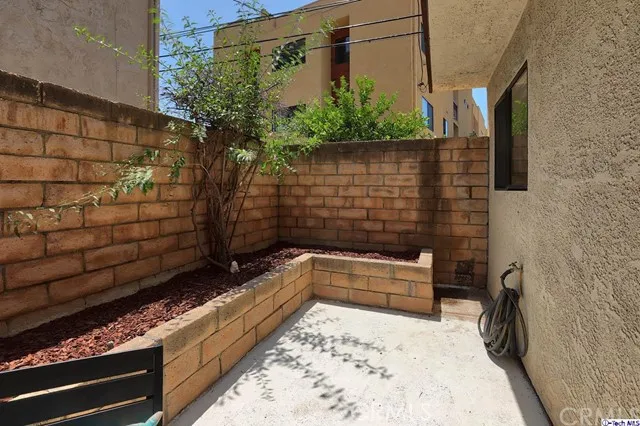 430 W Dryden Street 6, Glendale, California 91202