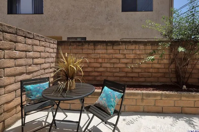 430 W Dryden Street 6, Glendale, California 91202