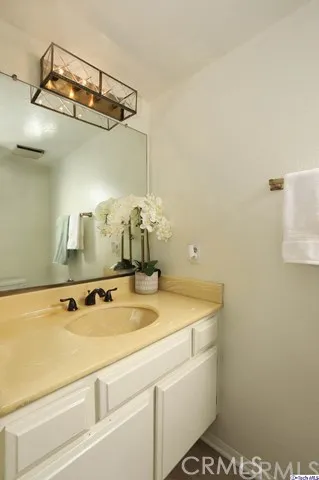 430 W Dryden Street 6, Glendale, California 91202