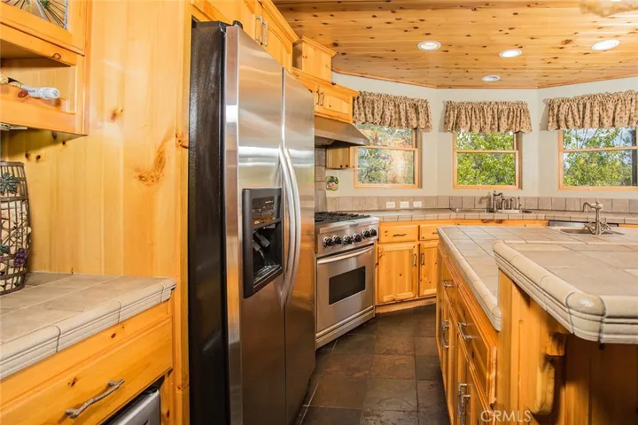 1165 Green Mountain Drive, Big Bear, California 92314