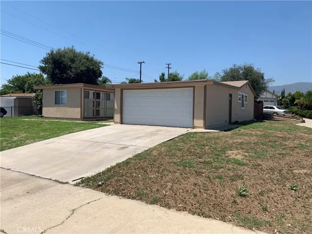 351 Foxbury Avenue, Pomona, California 91767