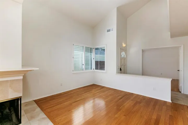 7216 Lantana, Carlsbad, California 92011
