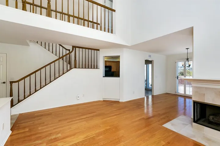 7216 Lantana, Carlsbad, California 92011