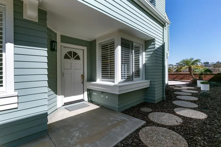 7216 Lantana, Carlsbad, California 92011