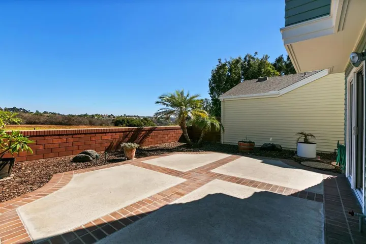 7216 Lantana, Carlsbad, California 92011