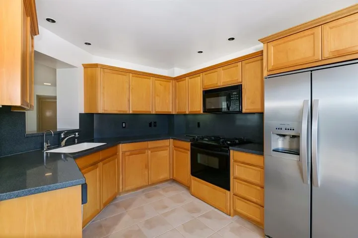 7216 Lantana, Carlsbad, California 92011