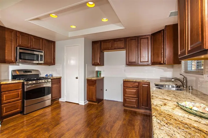 3413 Santa Clara Way, Carlsbad, California 92010