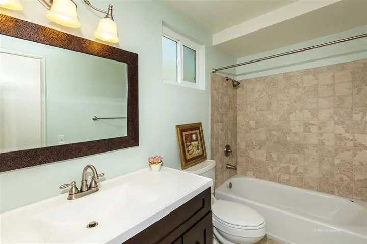 3413 Santa Clara Way, Carlsbad, California 92010