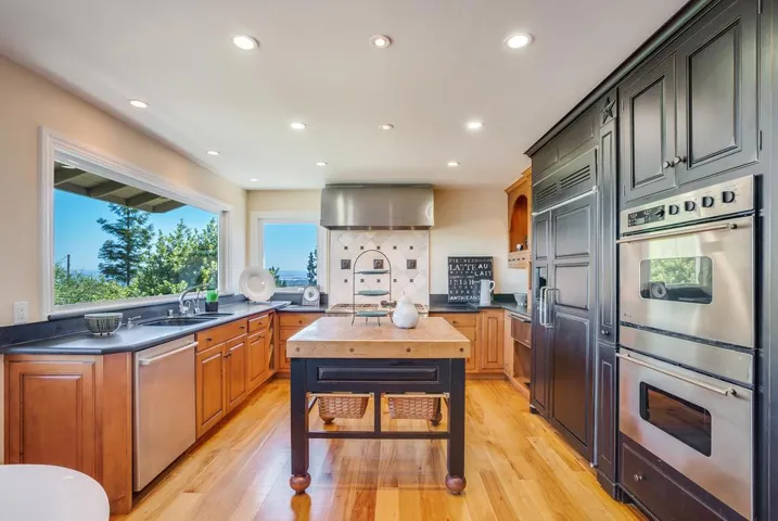 852 Seminole Way, Redwood City, California 94062
